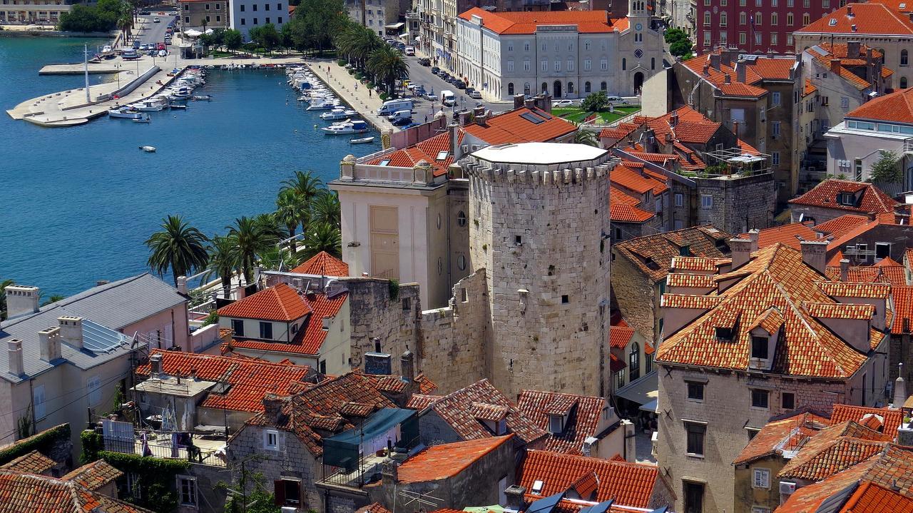 A Quiet Apartment With Balcony In Split Eksteriør bilde
